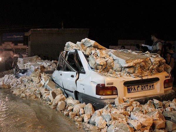 Một trận động đất mạnh xảy ra ở Iran hồi tháng 11/2013.
